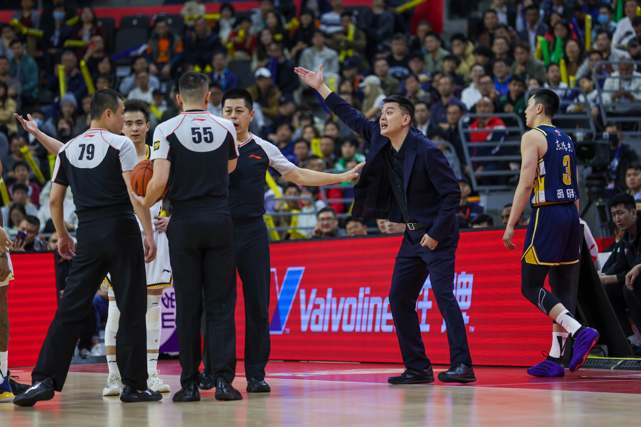 关于精益求精！球队展现出色实力迎战接踵而来的信息